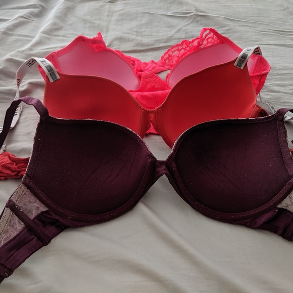 Victoria secret bras 38B - Picture 2 of 4